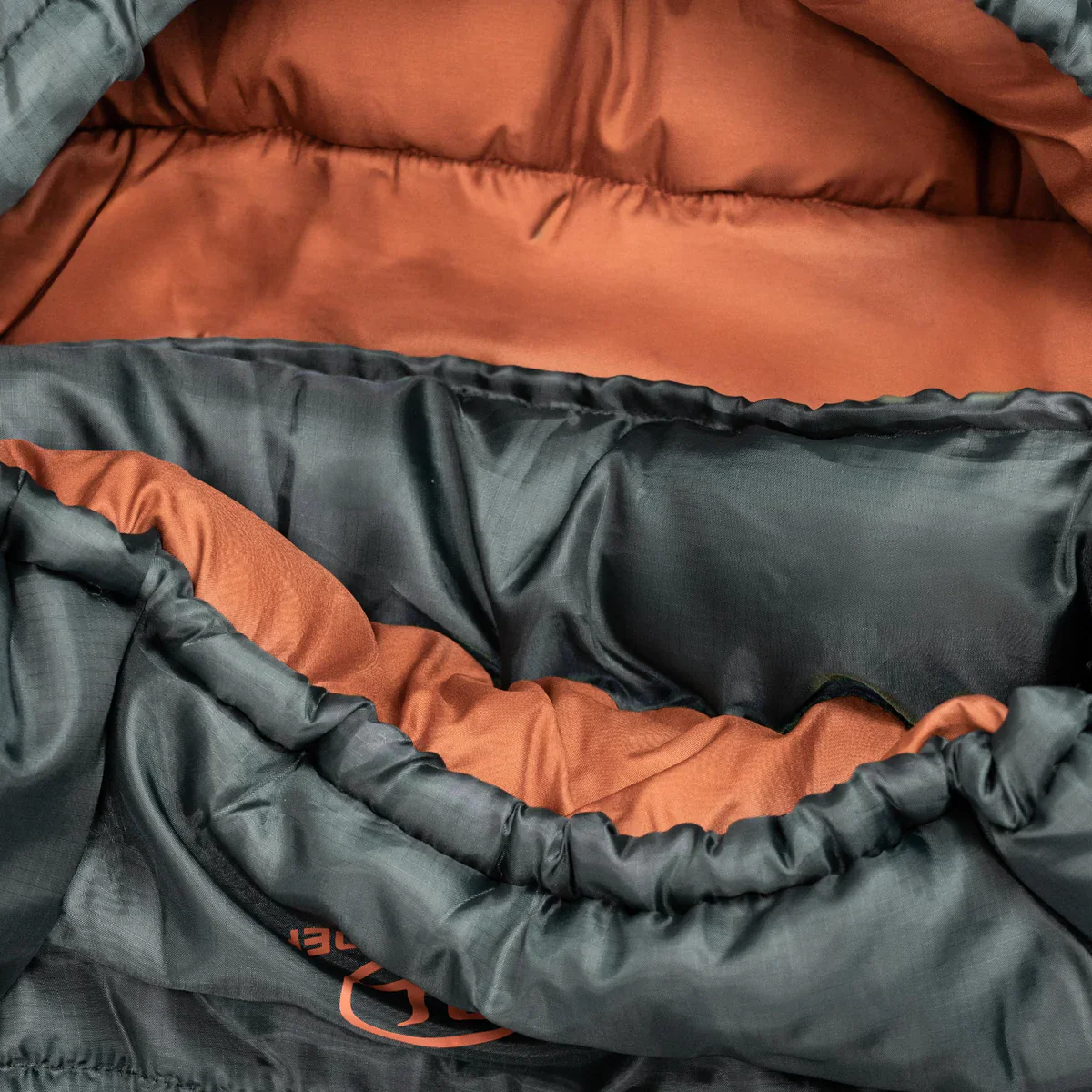 RAYET Hybrid 450E Sleeping Bag - Image 4